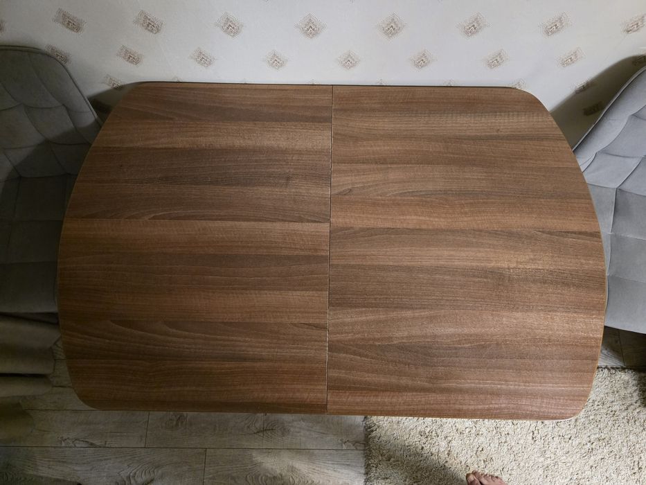 Продам кухонный стол 125*80 см.