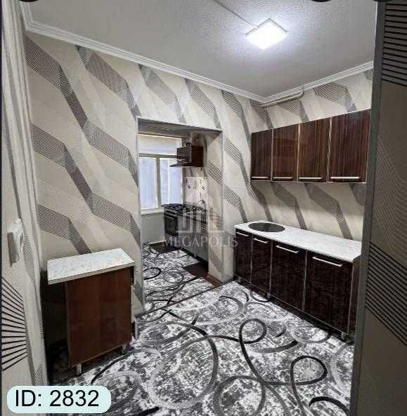 SHarq bozorcha tarafda 3 xona  tayyor kvartira sotiladi №2832