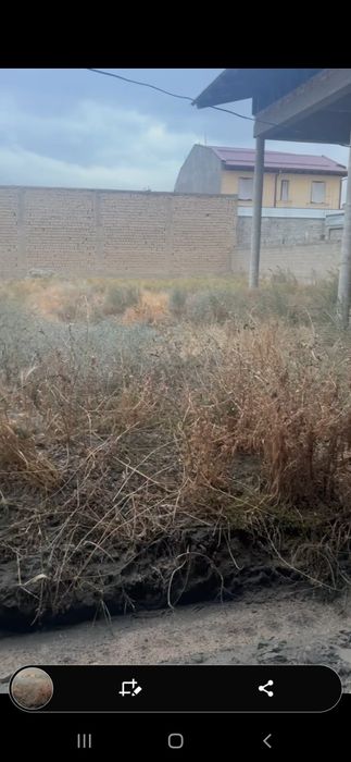 Породаетсч 6 соток земля по застройку сентр городе