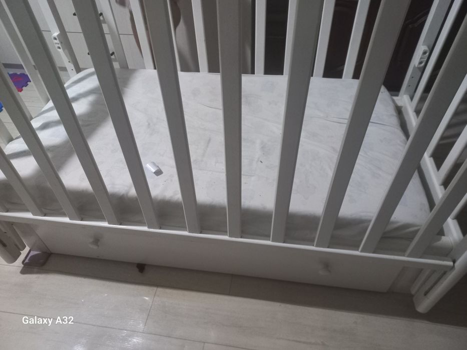 Классическая детская кровать.