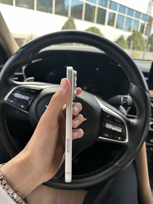 Продам Iphone 17 pro max