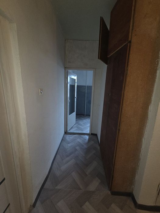 Продается Большая 1 комнатная квартира. 5/2 район. Этаж 3.