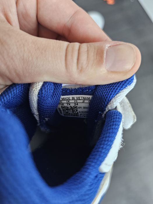 Маратонки Adidas 24 номер