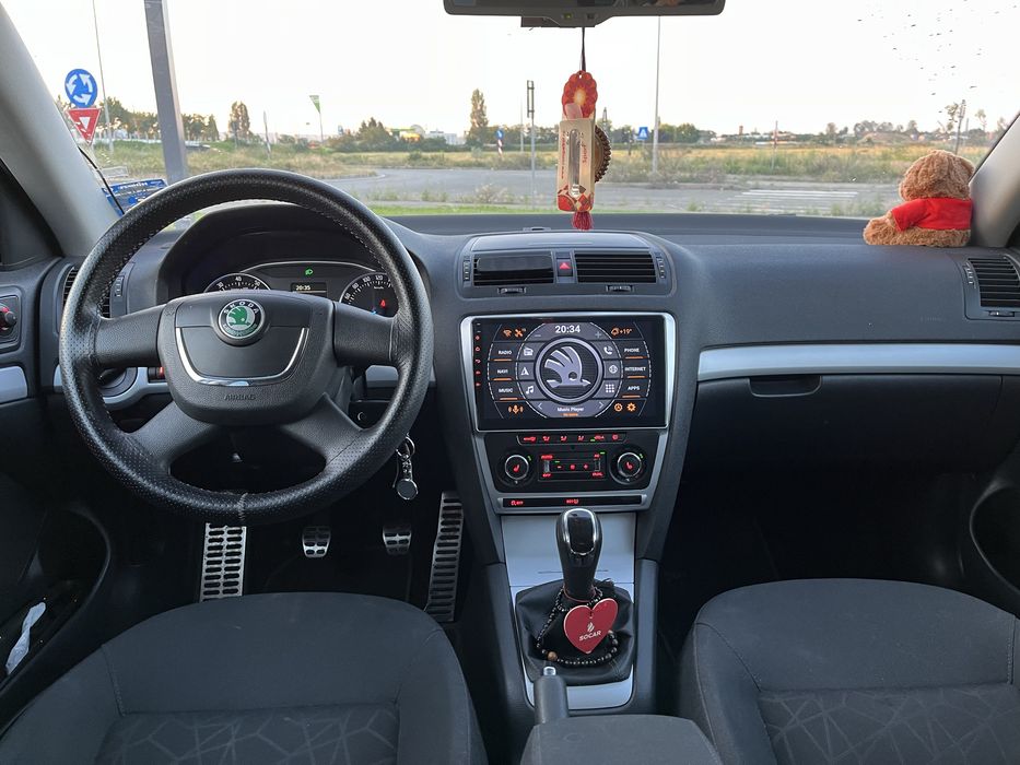 SKODA Octavia 2011 — imagine 2