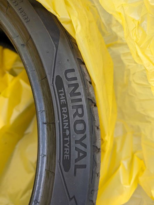 Автомобилни гуми DOT23 UNIROYAL 245/35  R19