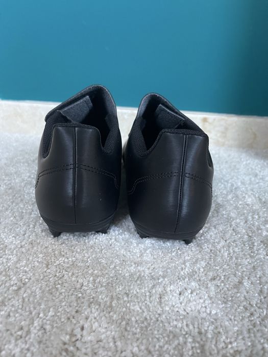 Чисто нови бутонки ADIDAS 4бр