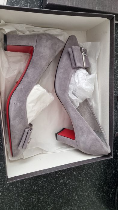 Продаю туфли женские