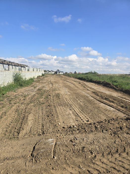 Teren  1483 mp+ costructie383 mp la 5 km de Oradea la drum  centură