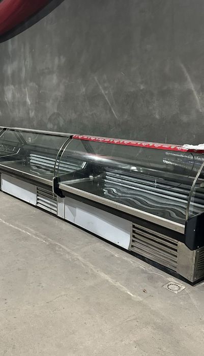 Витрений холодильник