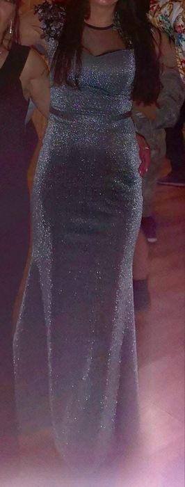 Продавам официална рокля