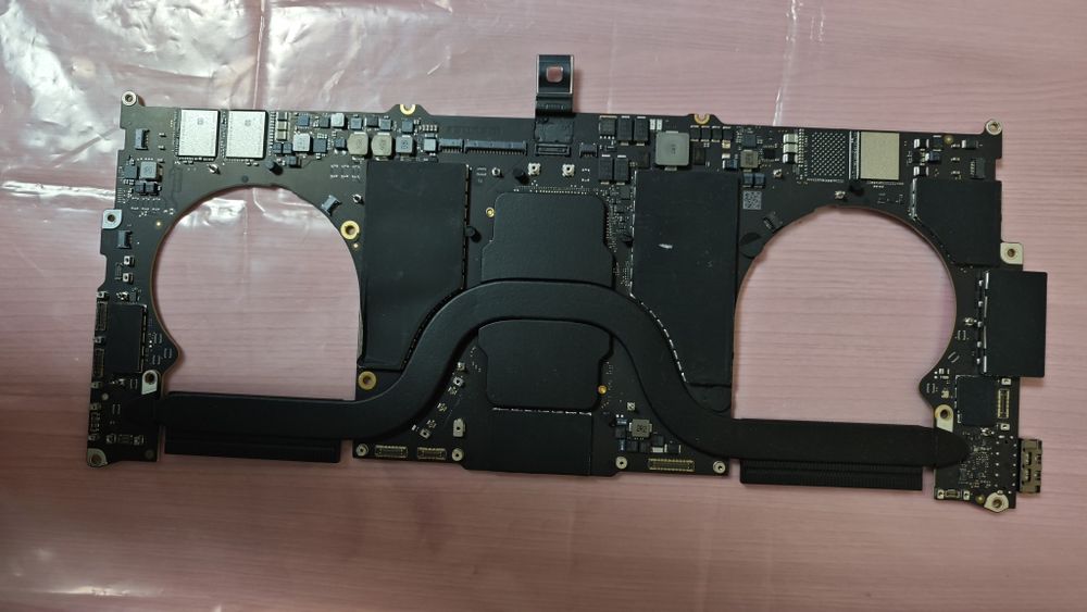 Материнская плата Macbook Pro 14, A2442