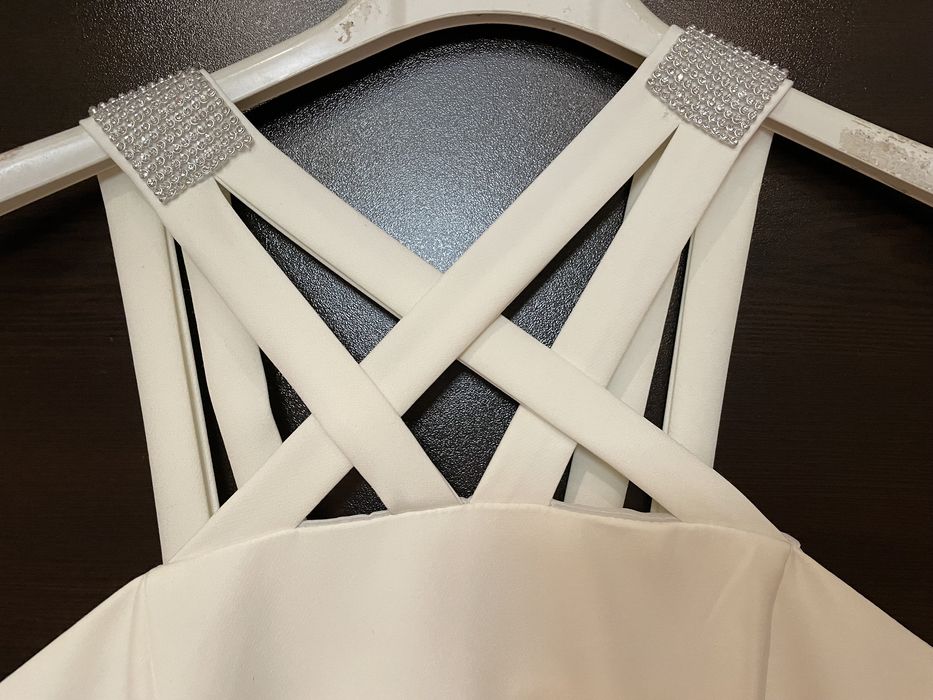 Официална рокля (дава се и под наем)