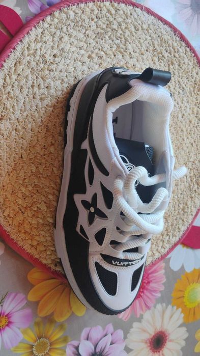 Adidasi lv skate