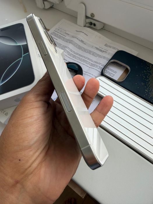iPhone 16 Pro Max 256 GB — Идеальное состояние