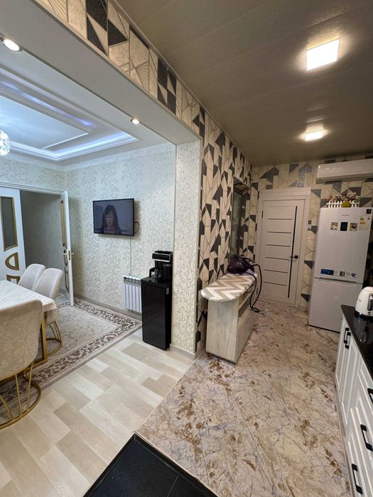 Срочно 3 хонали квартира сотилади