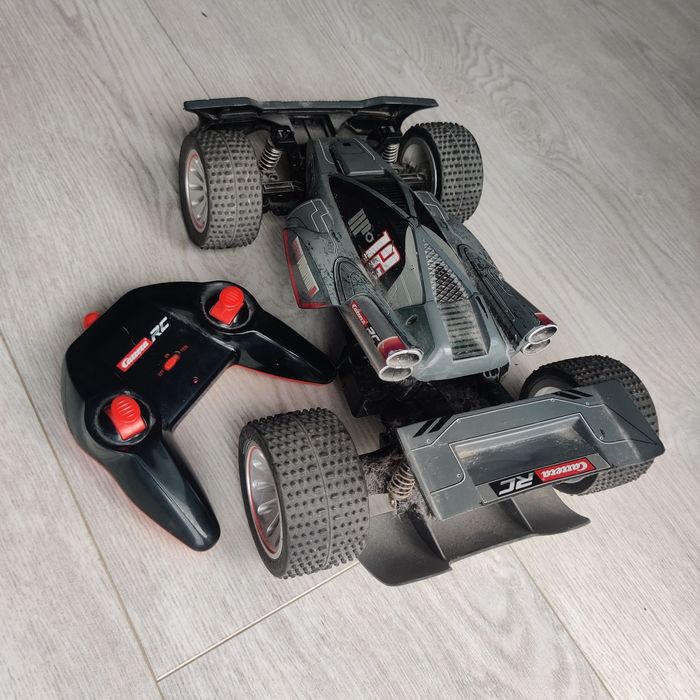 Mașina teleghidată Phantom 2 Carrera