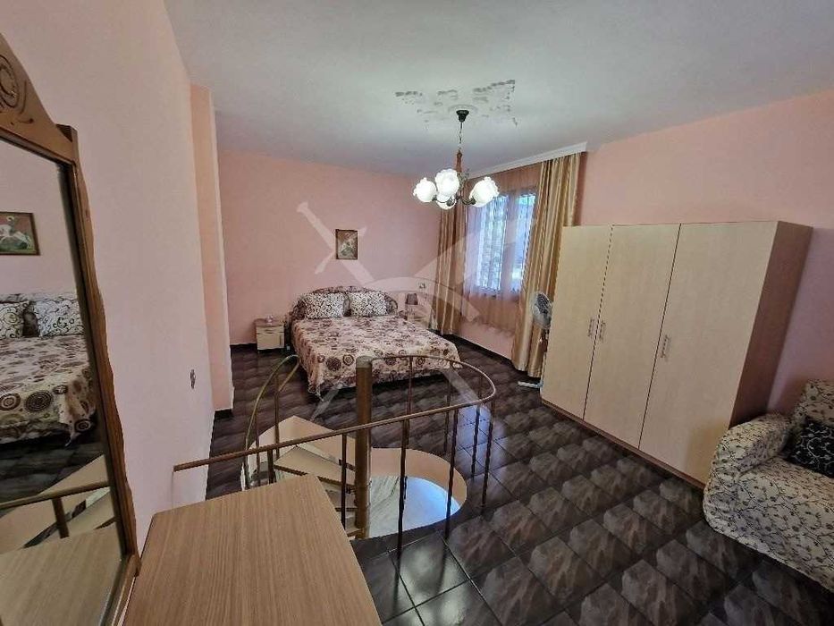 Продава се Къща в Поморие - 240 кв.м за 1339 €/кв.м - Снимка #2