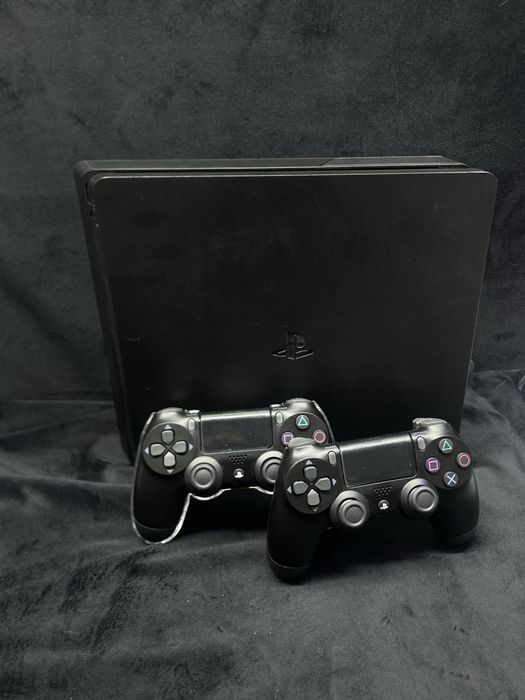 PS 4 slim/Ortalyq