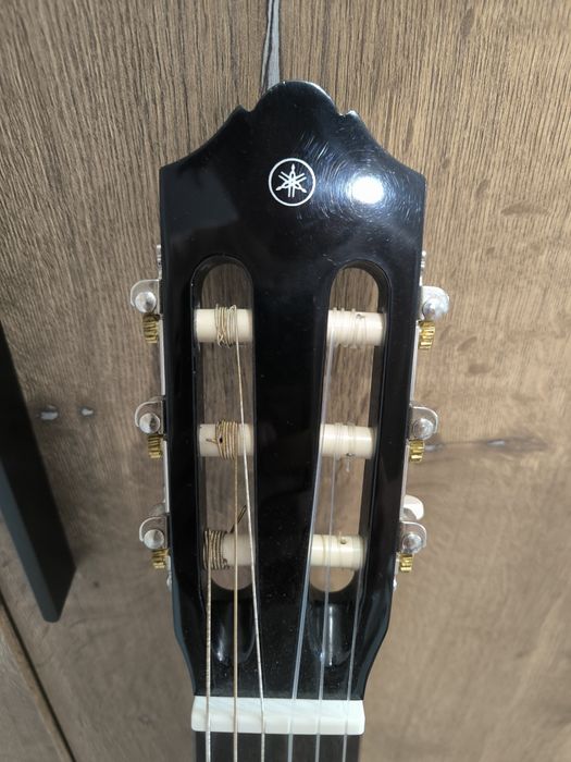 Гитара акустическая