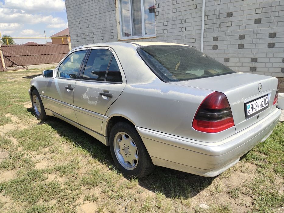 Продам Мерседес С-180