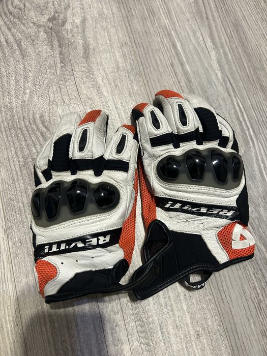 Vand casca moto si manusi