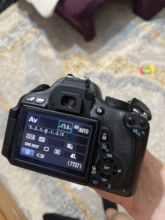 Canon 600D в отличном состояний