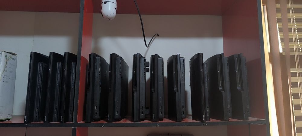 Playstation 3 sotiladi optom