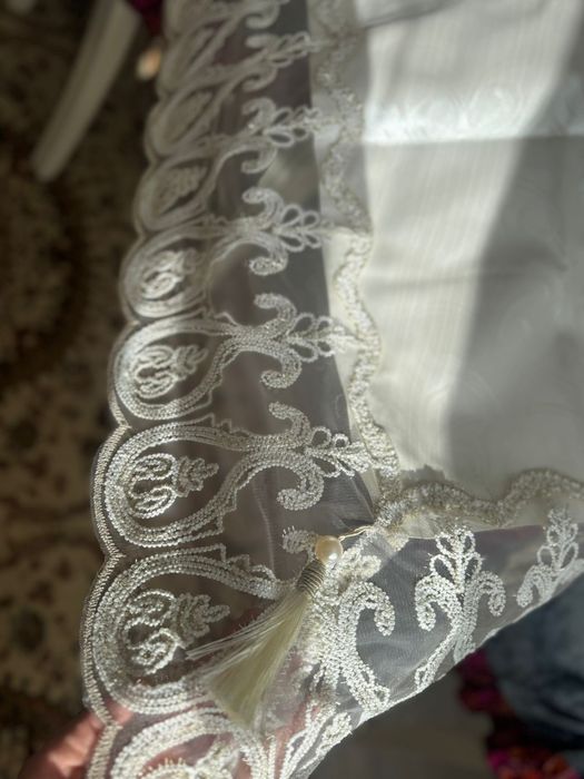 Скатерть с кружевами