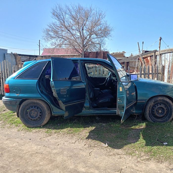 Продам машину срочно