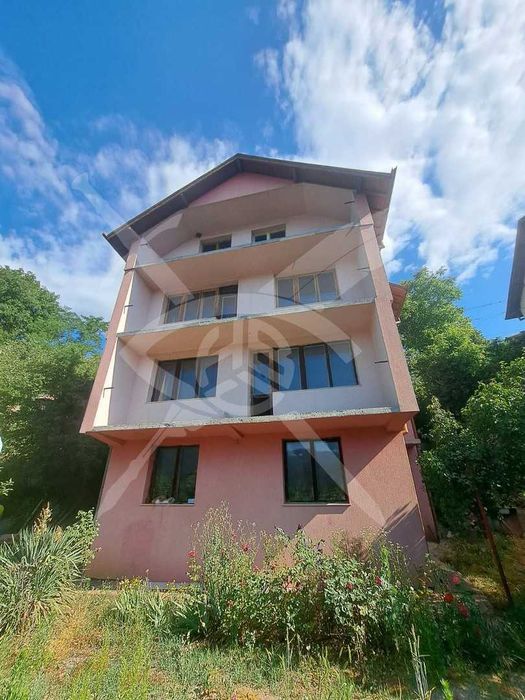 Къща в град Своге № 99418