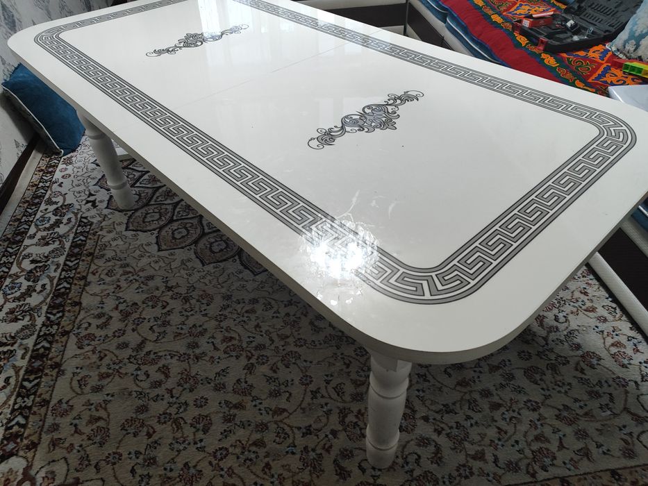 Стол для зала...