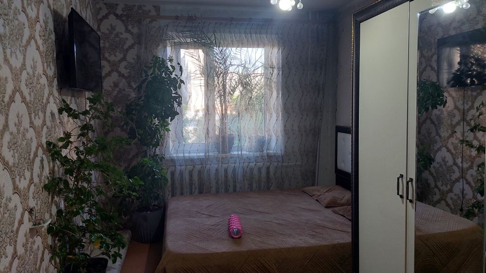 Продам квартиру трех комнатная