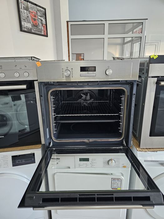 Фурна за вграждане ELECTROLUX