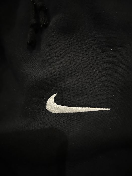 Женски черен анцуг на Nike