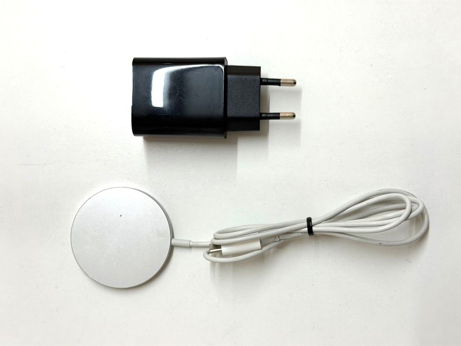 Оригинално Безжично Apple MagSafe Qi Зарядно