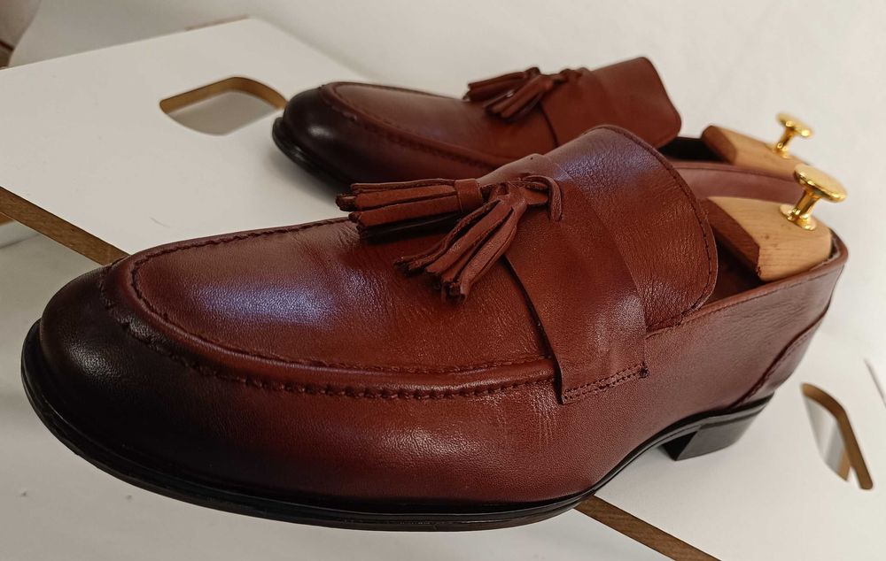 Pantofi loafer 42 tassel Lavoratione Artigianale piele naturala moale