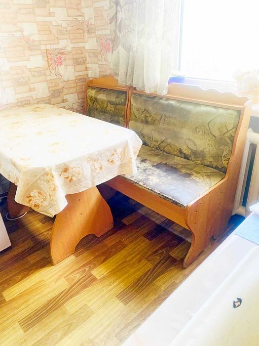 Стол со сиденьями