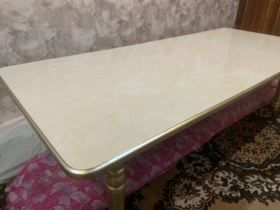 Продаётся сто стул