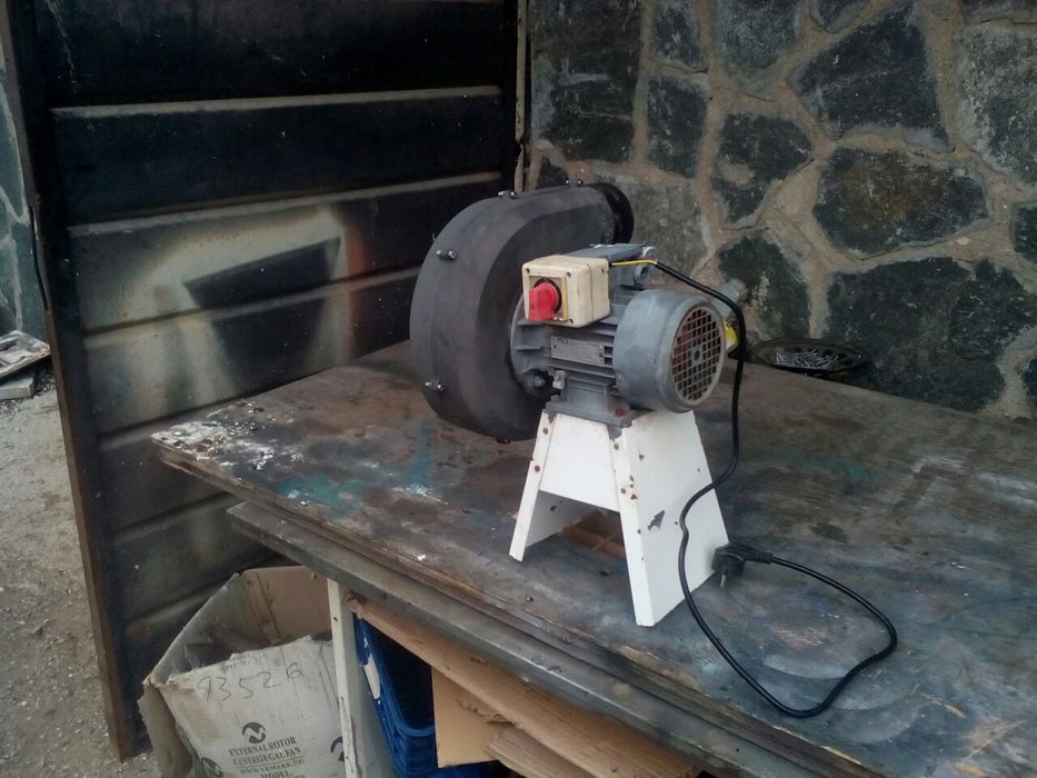 Продавам вентилаторна вакуумна или нагнетателна помпа за високо наляга