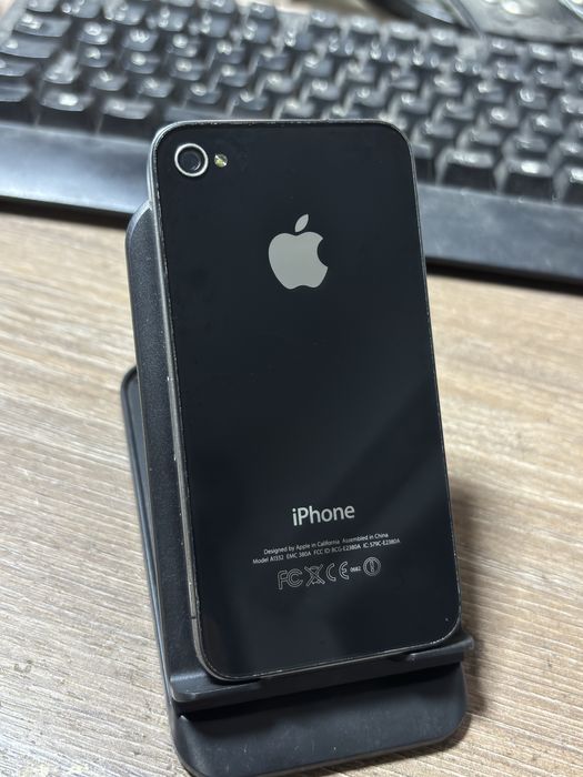 iPhone 4 - 32GB