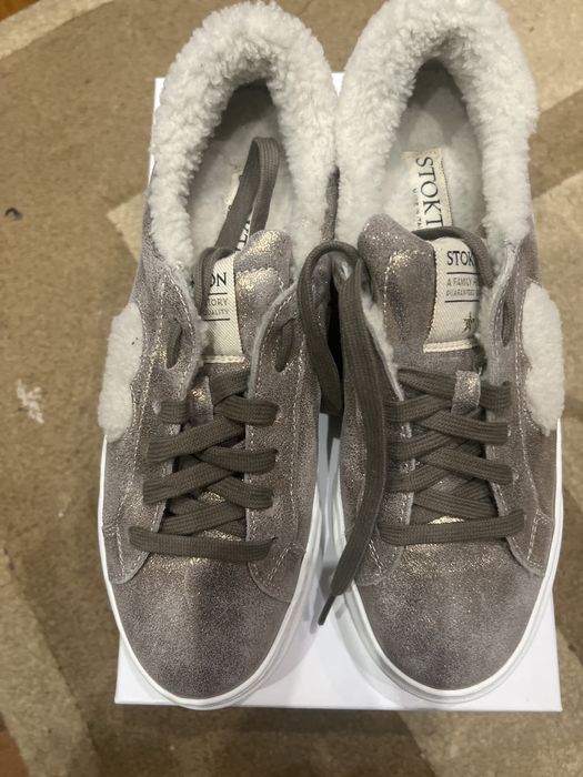 Новые Зимние кроссовки