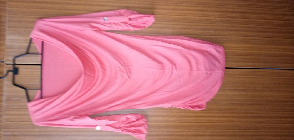 Блузки за празници и делници