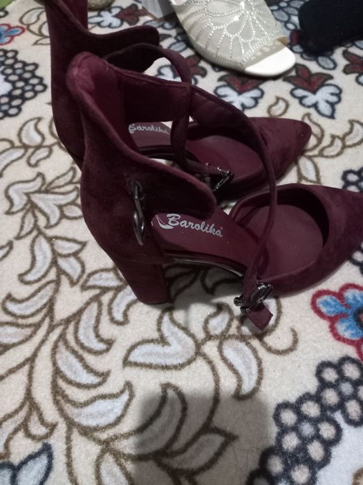 Баланд каблокли туфли кизил ранг