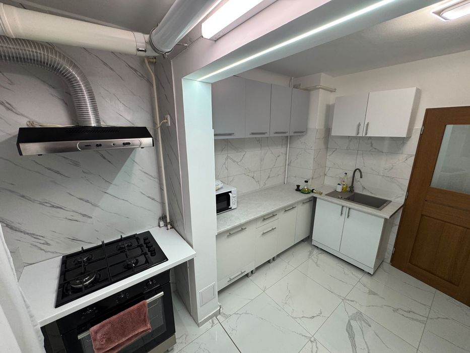 Inchiriez aprtament 2 camere zona cv9
