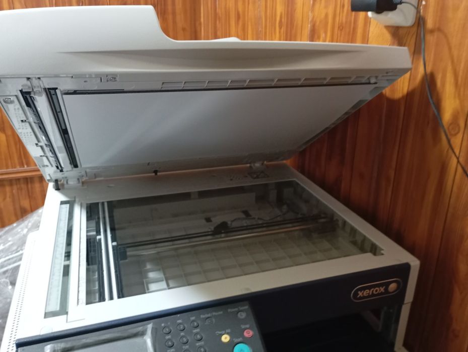 Многофункционален принтер  Xerox