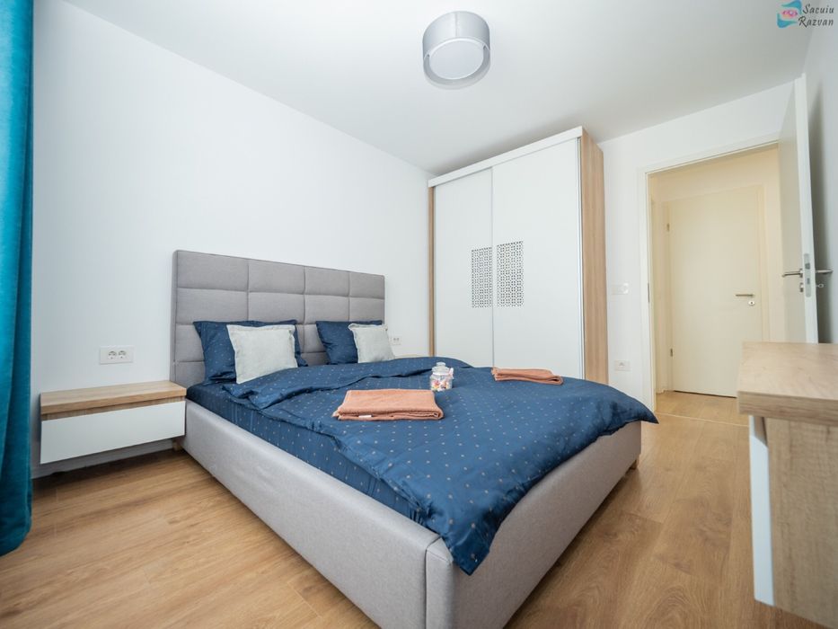 Ava Lounge Lux! Apartament Regim Hotelier Coresi Mall 2 camere