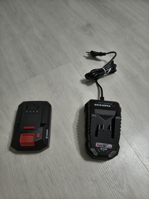 Acumulator +încărcător Parkside
