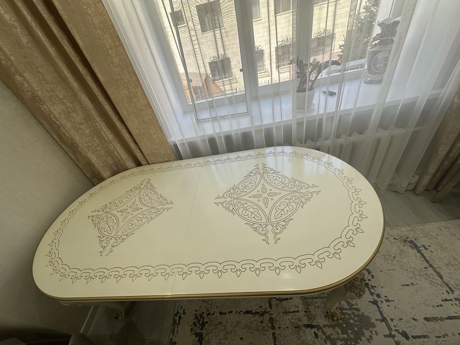 Срочно продается стол