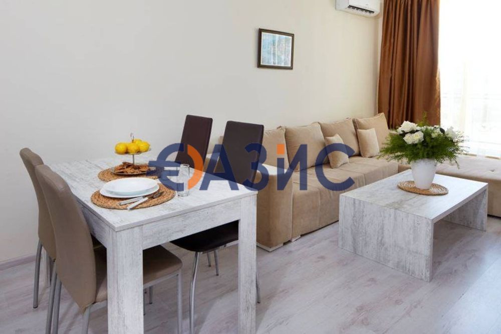 Продава се Двустаен апартамент в Свети Влас - 58 кв.м за 1105 €/кв.м - Снимка #2