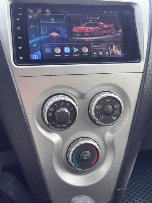 Toyota yaris 2008